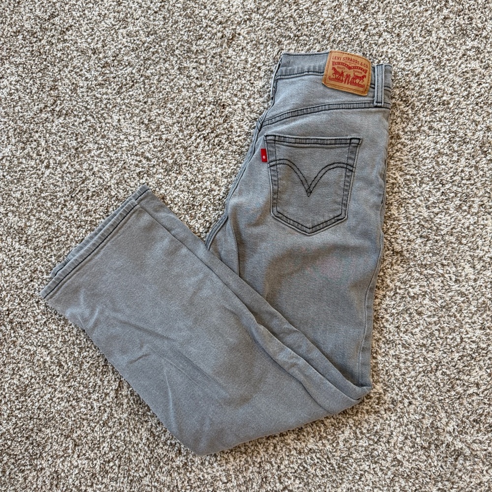 Levi's Ribcage Straight Ankle Jeans in Gray